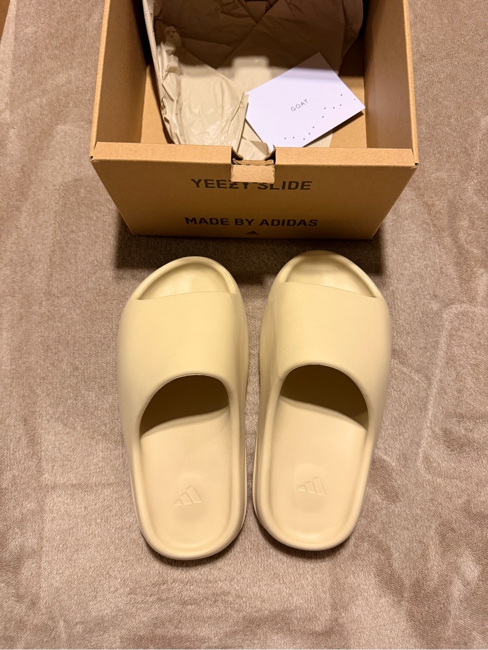 Yeezy slides bone in a mens 4 , fits womens 5.5